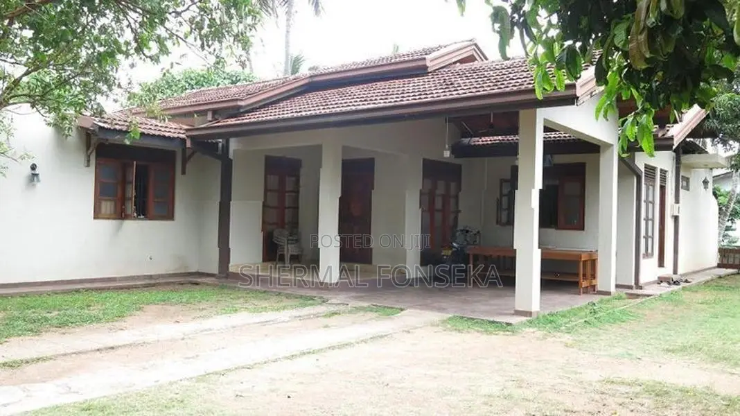 Mahabage Welisara Nagoda 2nd house and land from main road for sale