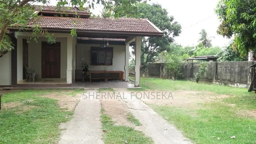 Mahabage Welisara Nagoda 2nd house and land from main road for sale