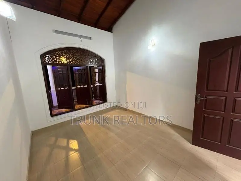 Rajagiriya 04BR House For Rent (NK11456)