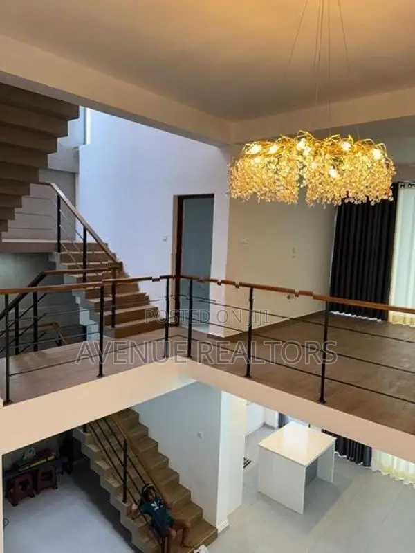 4BR 3-Storey House for Rent in Malabe (HS4773)