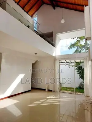 4BR Villa Type House in a Gated Community Battaramulla FOR SALE