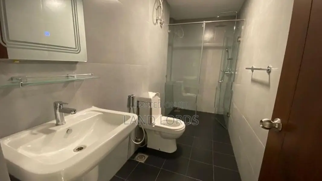 Low Floor | Brand New 3BR Apartment in Abdul Caffoor Mw Col 3 FOR SALE
