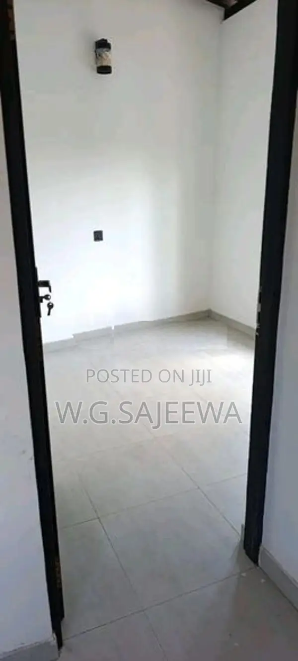 2 Storey House Rent in Ganemulla - Kadawatha Road