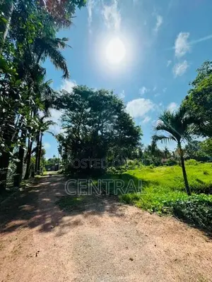 Prime 5 Acres Land for Sale In Wennappuwa (C7-10330)