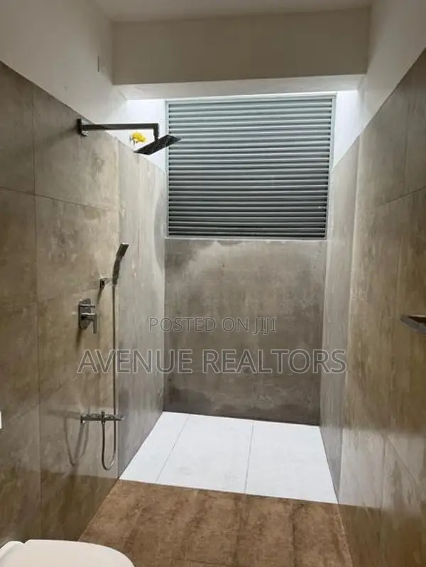 4BR 3-Storey House for Rent in Malabe (HS4773)