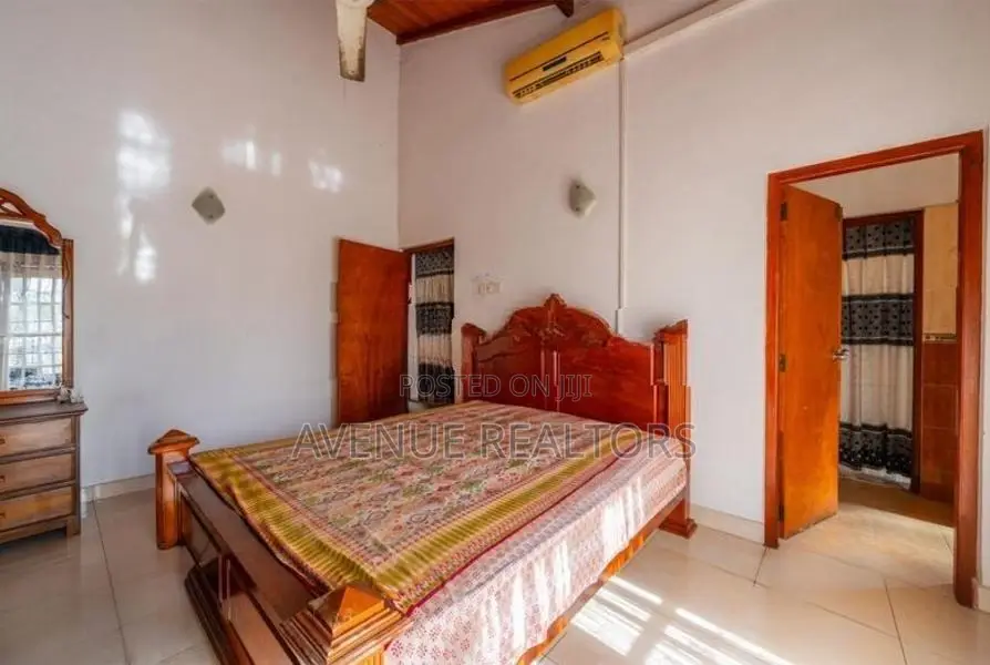 6BR House for Sale in Kohuwala, Nugegoda (HS4775)