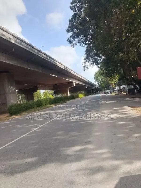 කටුනායක අවටින් පර්චස් 45ක් විකිණීමට ඇත