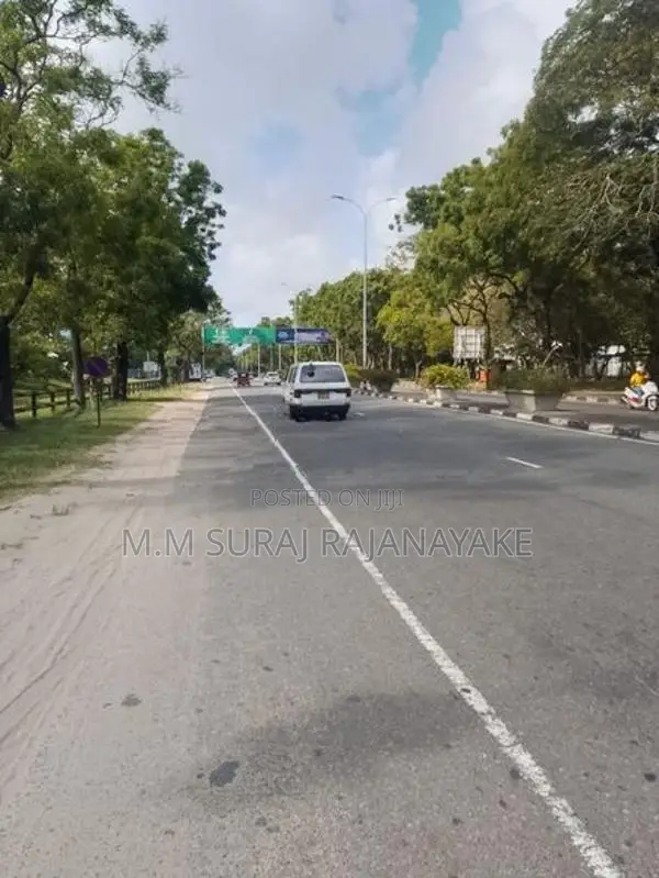 කටුනායක අවටින් පර්චස් 45ක් විකිණීමට ඇත