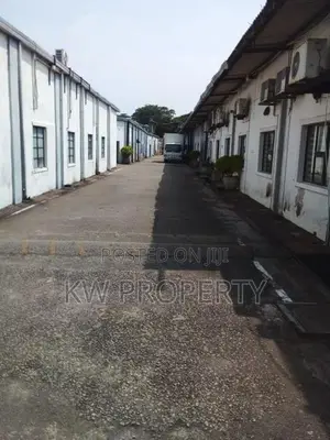 warehouse for sale in Mount Lavinia