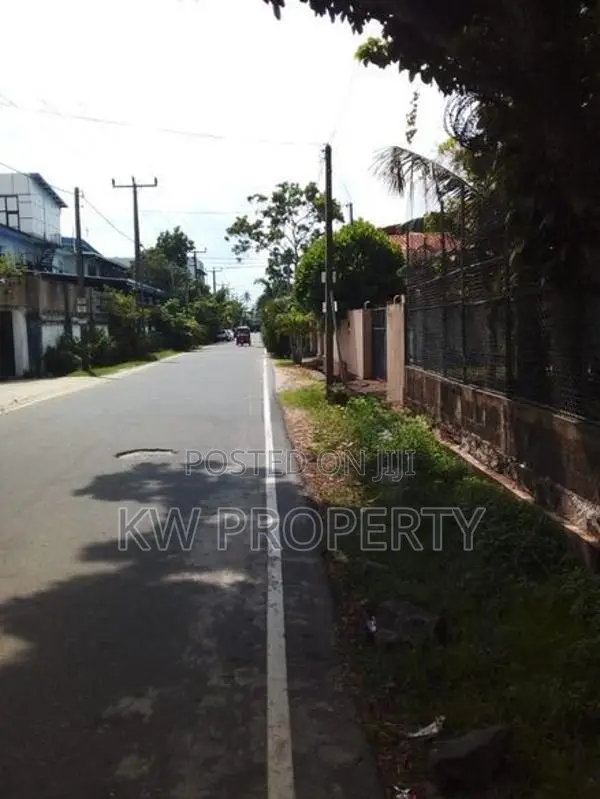 warehouse for sale in Mount Lavinia