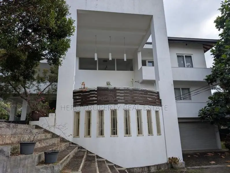 Super Luxurious House for Sale in Gothatuwa