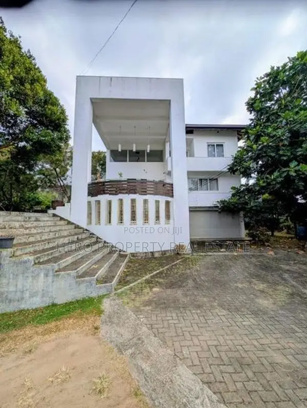 Super Luxurious House for Sale in Gothatuwa