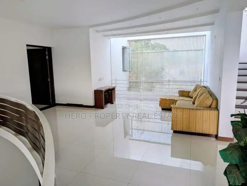 Super Luxurious House for Sale in Gothatuwa