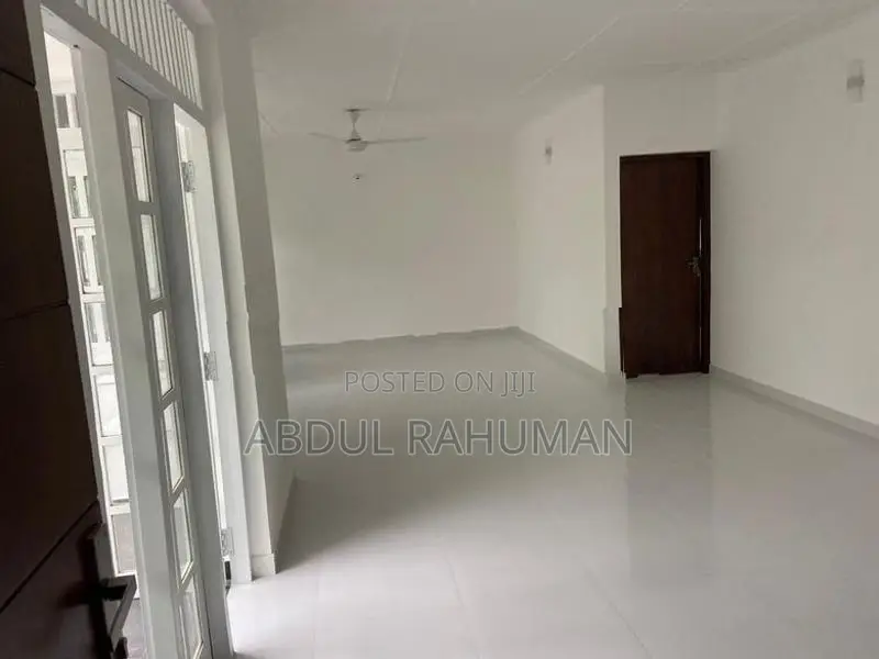 තට්ටු දෙකේ Gedara Mathugama Junction 4 Rooms
