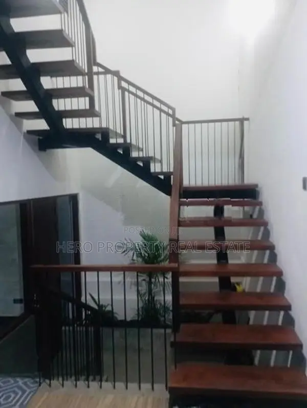 HMR050 - Fully Furnished Modern House for Rent in Piliyandala