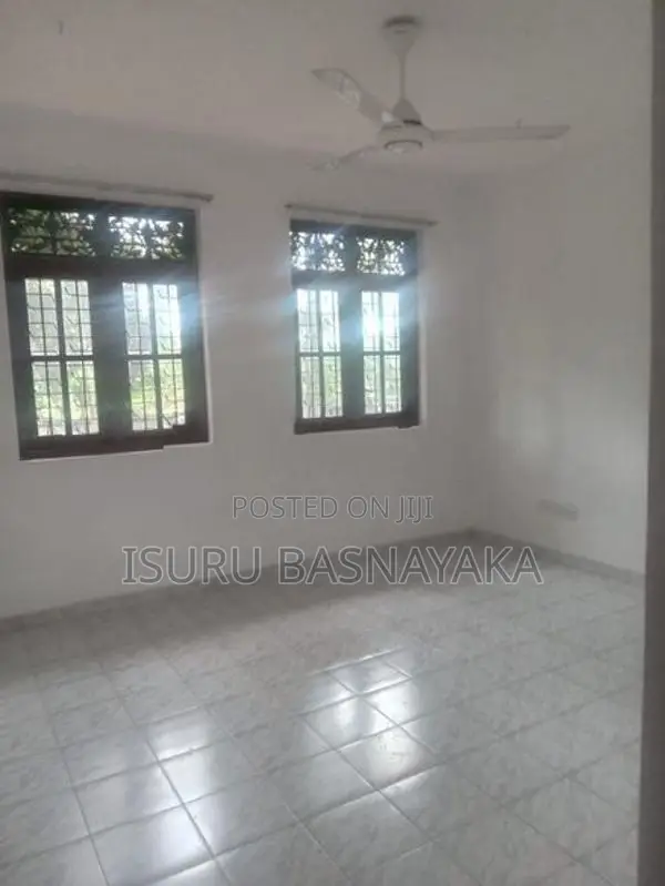 5 Bed Rooms House for Rent-Polgasowita Maththegoda Kottawa
