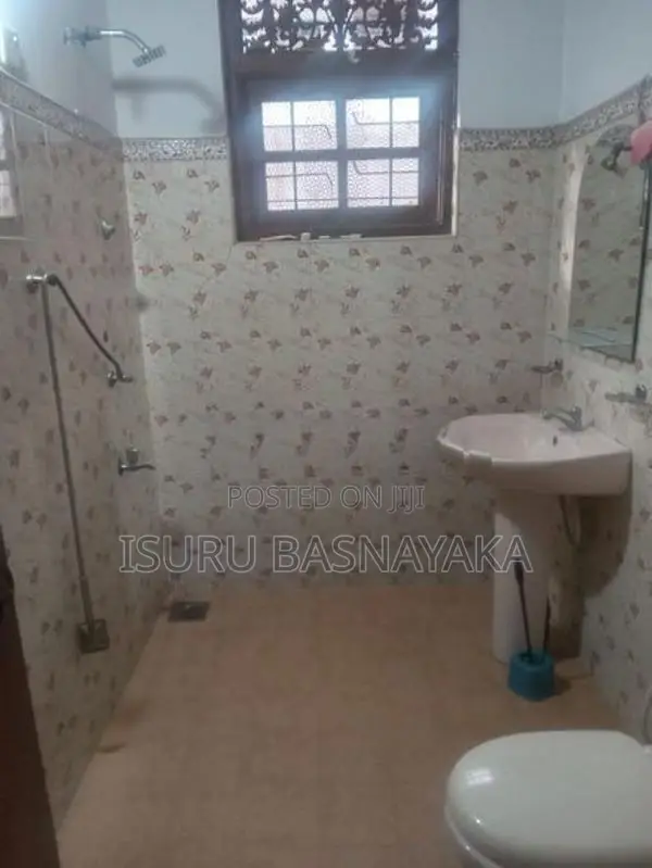5 Bed Rooms House for Rent-Polgasowita Maththegoda Kottawa
