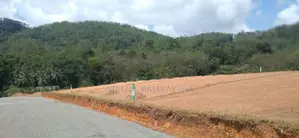 කඩුවෙල ඉඩමක්