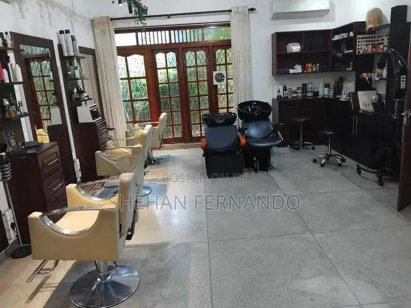 House for Sale – Negombo, Telwatta Junction