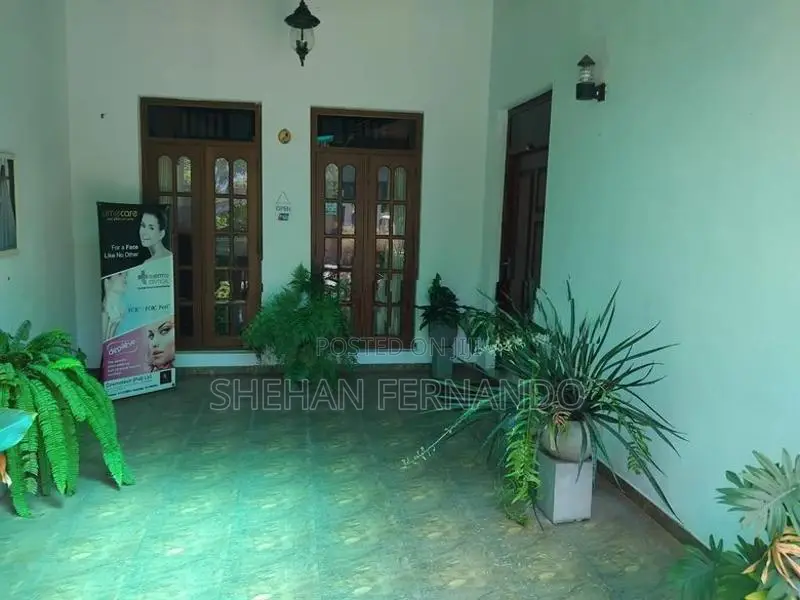 House for Sale – Negombo, Telwatta Junction