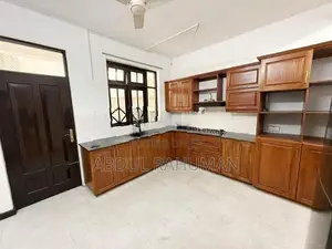 Unfurnished Luxurious Apartment Colombo 2