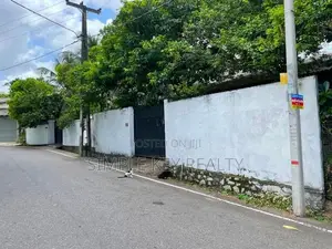Maharagama 10 Perched Land with Single Stored House for Sale