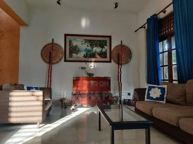 Spacious 5-Bedroom House for Rent - Ja Ela