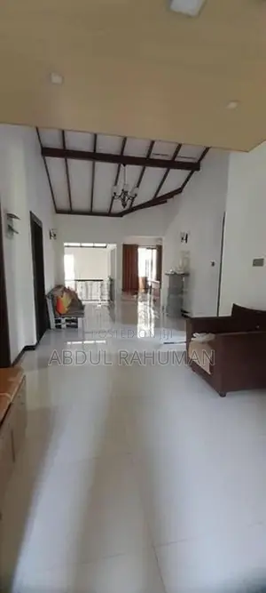 තනි ගෙදර Furnished Athurugiriya Inside Milenium City