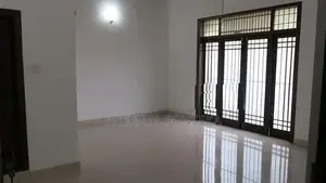 Seeduwa Katunayake Close to Airport semi furnished luxury house for re