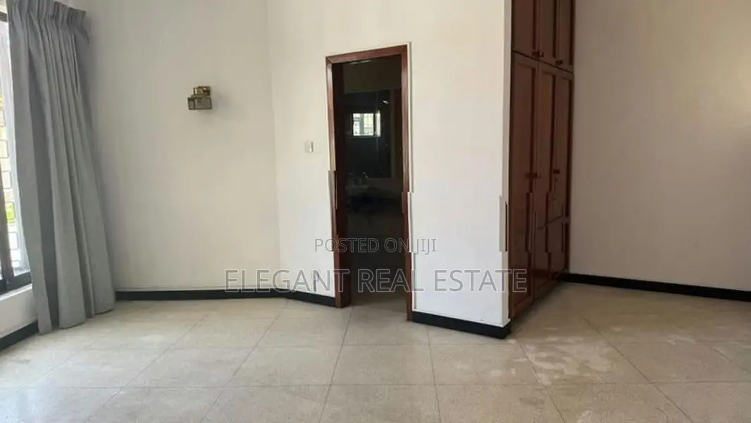 Commercial Property for Rent in Colombo 07 (A6459)