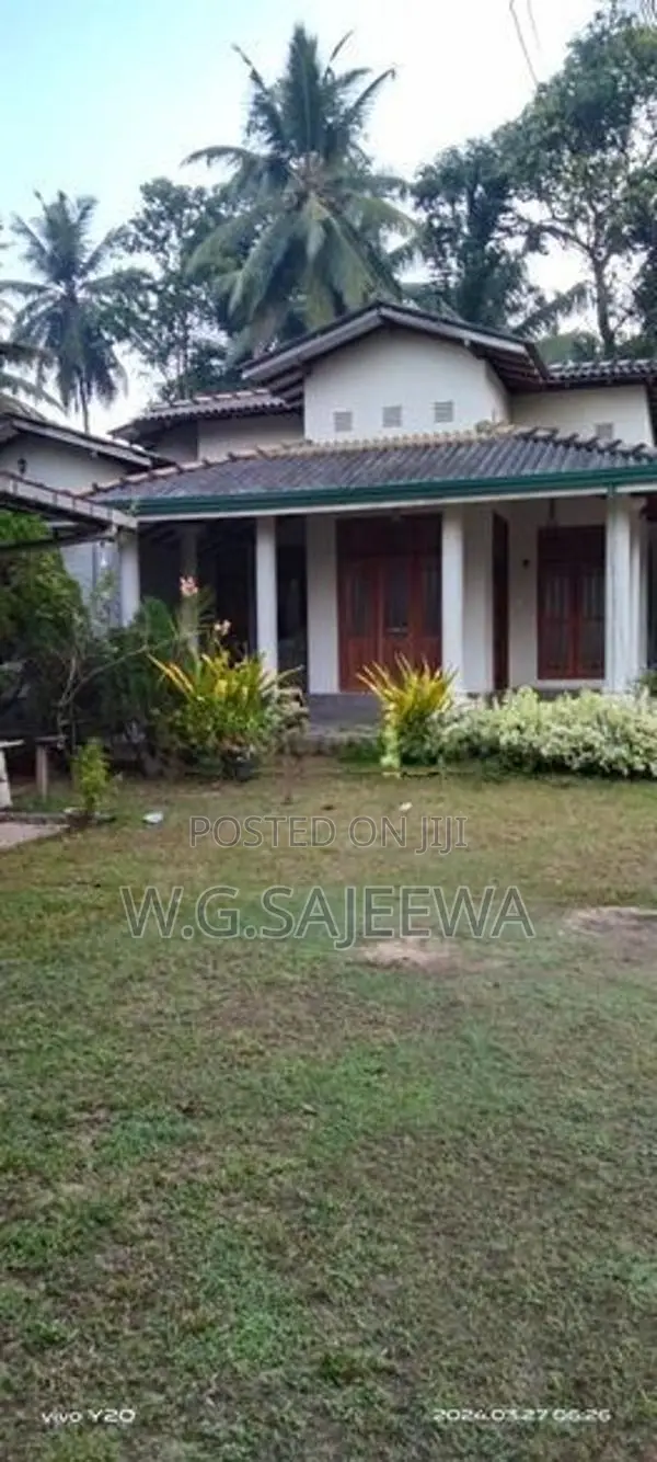 63perch land with 2houses for sale in Miriswatta, katana