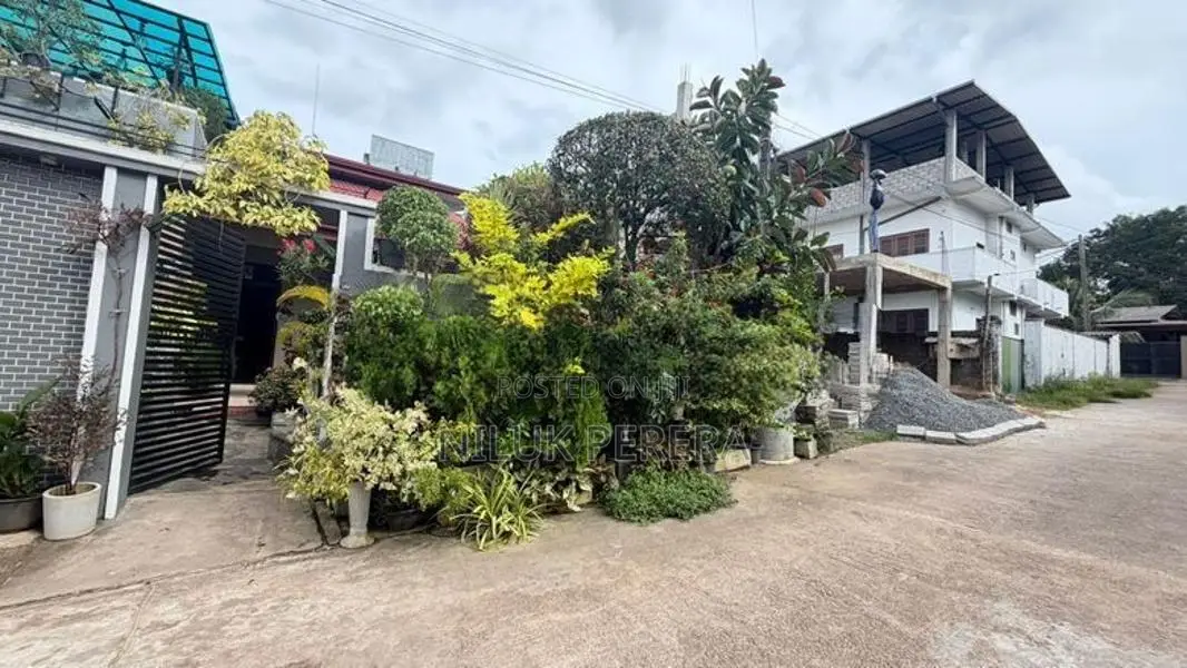 House for Sale (Luxury House) Kandana