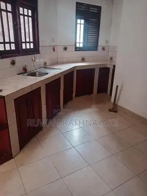 Upstairs House for Rent in Kohuwala