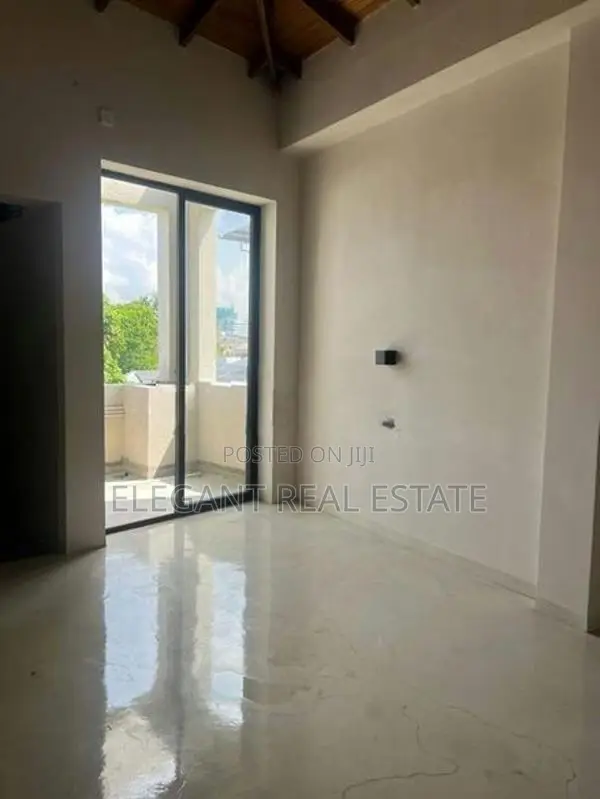 Commercial Property for Rent in Colombo 05 (A6468)
