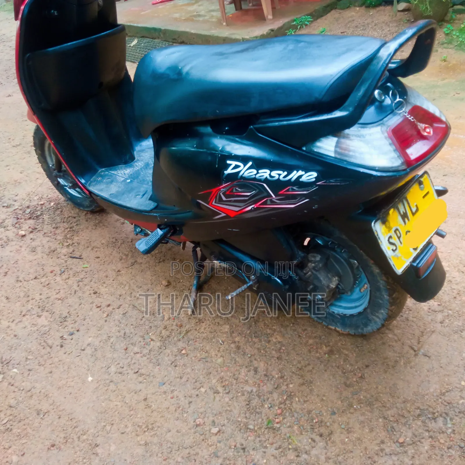 Hero Pleasure 2011 Red