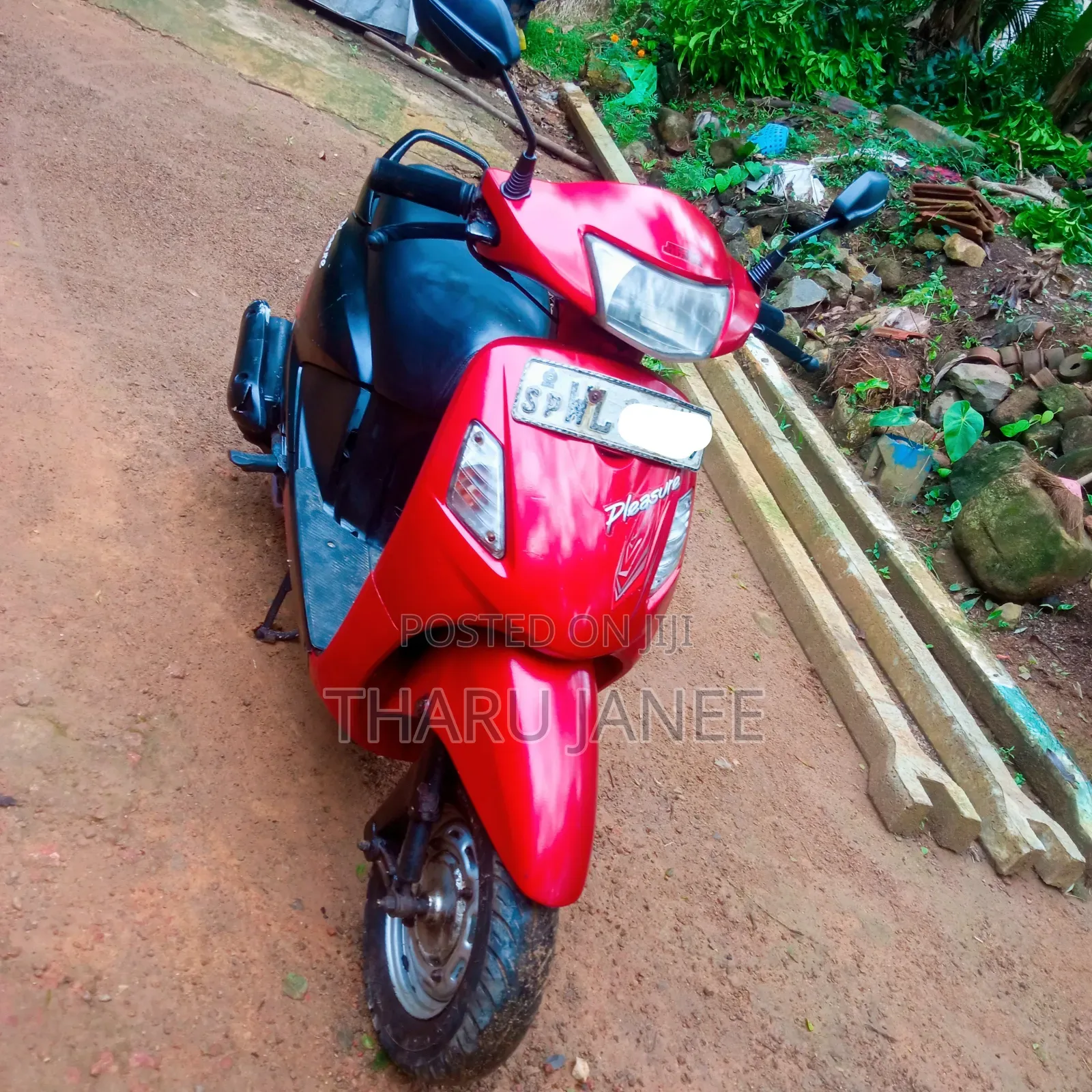 Hero Pleasure 2011 Red