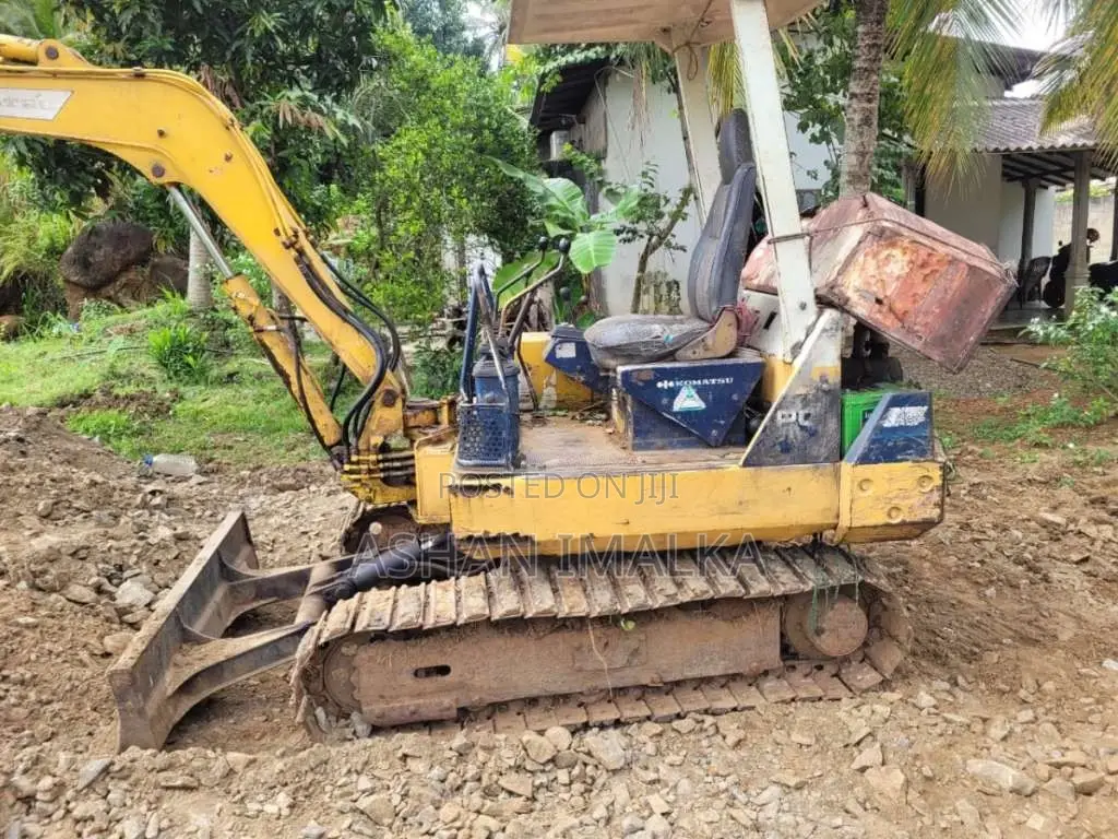 Komatsu 30 1995 Heavy-Duty (Used)