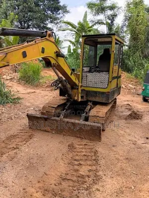Mitsubishi Excavator 1998 Heavy-Duty (Used)