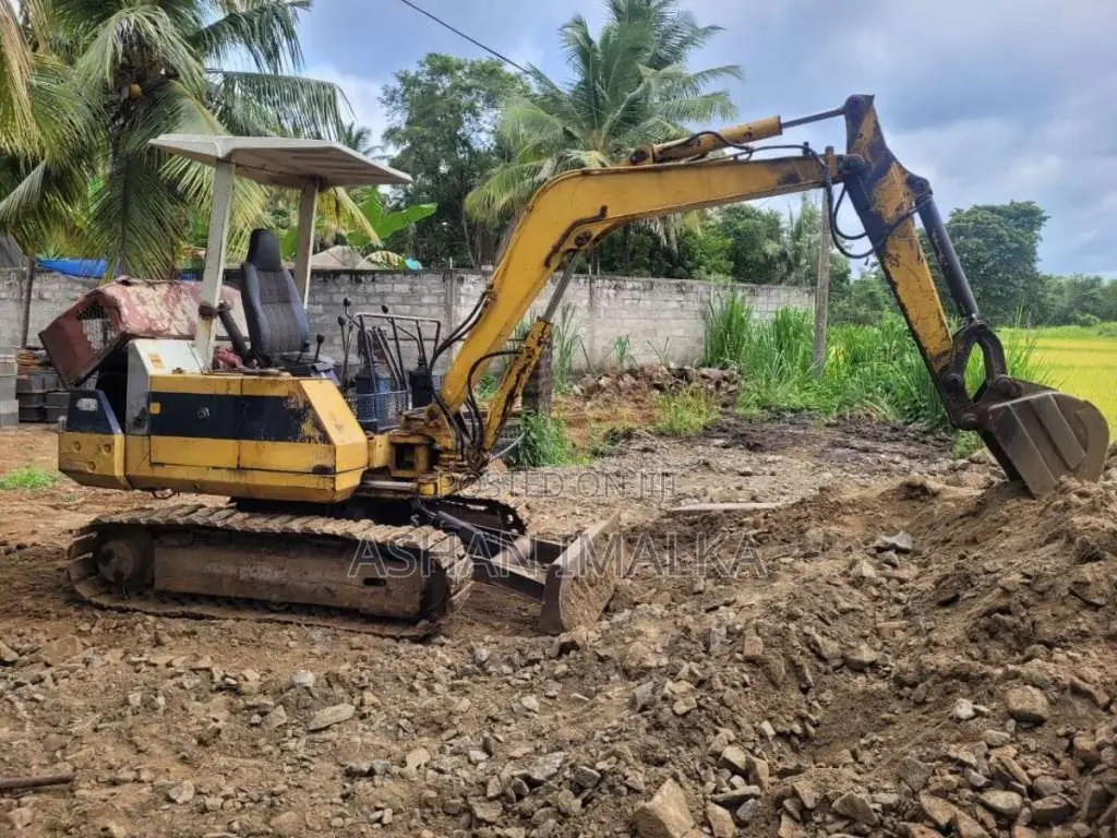 Komatsu 30 1995 Heavy-Duty (Used)