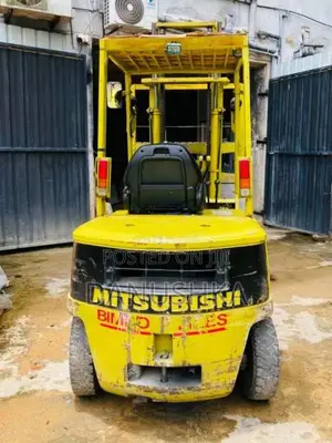 Mitsubishi Forklift 2013 Heavy-Duty (Used)