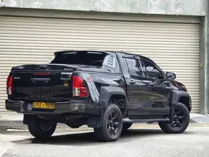 Toyota Hilux 2017 Pickup (Used)