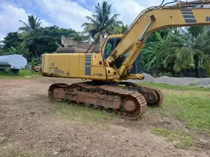 Komatsu PC200 2002 Heavy-Duty (Used)