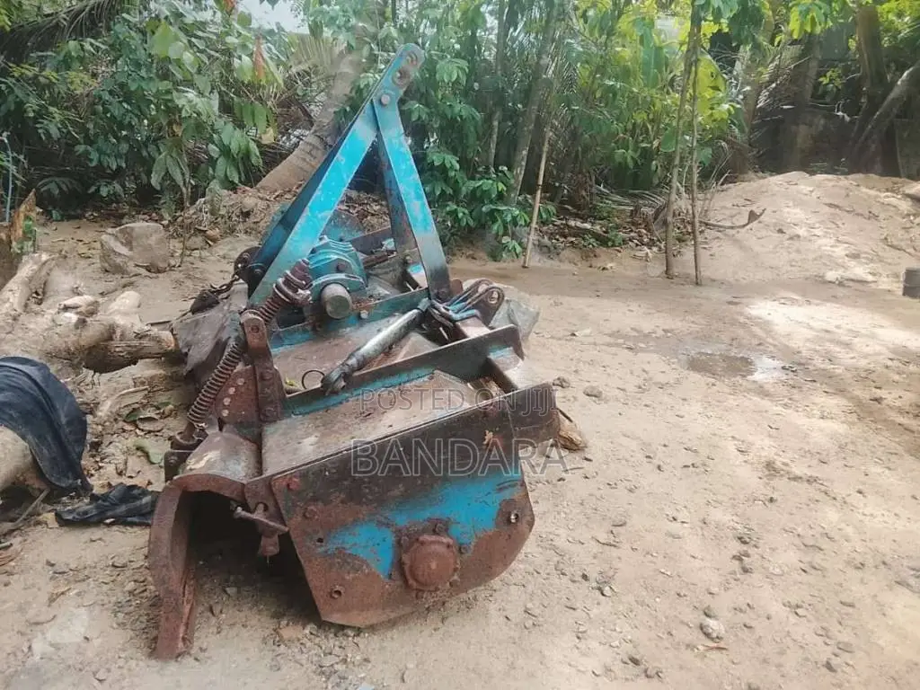 New-Holland Tractor 2015 Tractor (Used)
