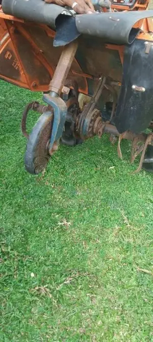 Kubota K8 2001 Tractor (Used)