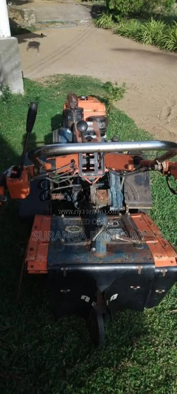 Kubota K8 2001 Tractor (Used)