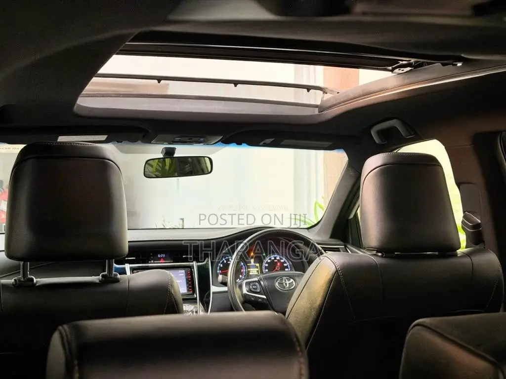 Toyota Harrier 2015 SUV (Used)