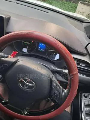Toyota Chr 2018 SUV (Used)