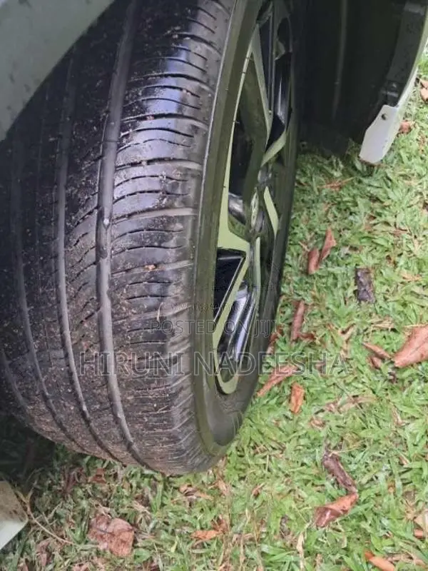 Toyota Chr 2018 SUV (Used)