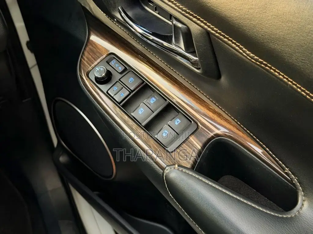 Toyota Harrier 2015 SUV (Used)