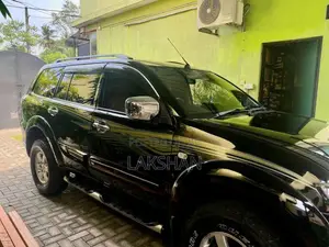 Mitsubishi Montero Sport 2012 SUV (Used)